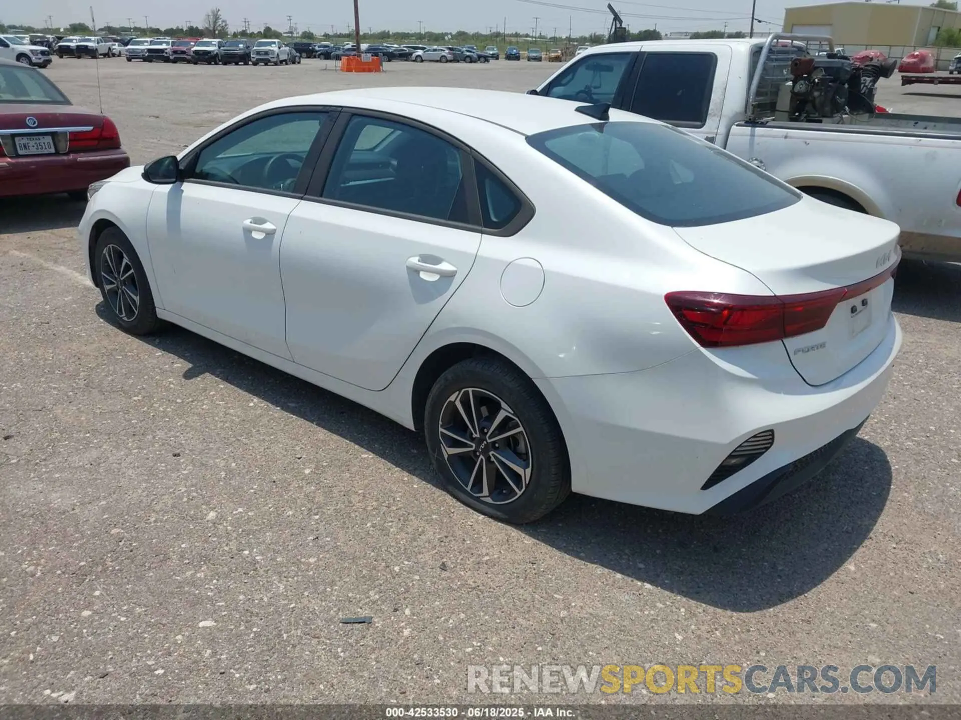 3 Photograph of a damaged car 3KPF24AD0PE675037 KIA FORTE 2023