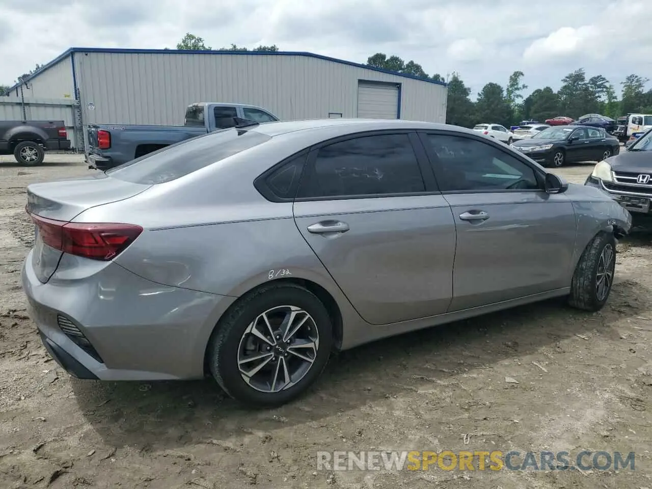 3 Photograph of a damaged car 3KPF24AD0PE691917 KIA FORTE 2023