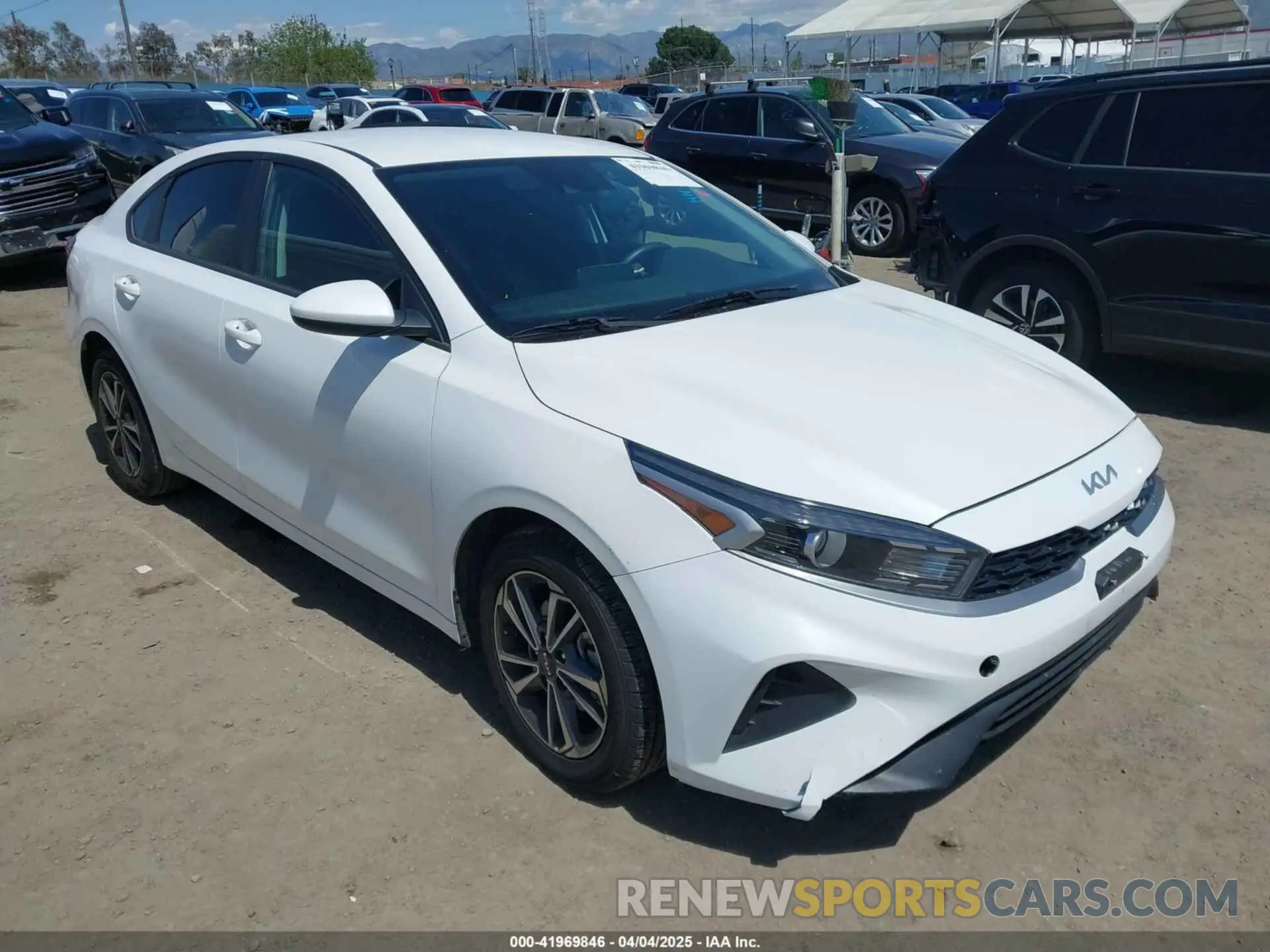 1 Photograph of a damaged car 3KPF24AD1PE508248 KIA FORTE 2023