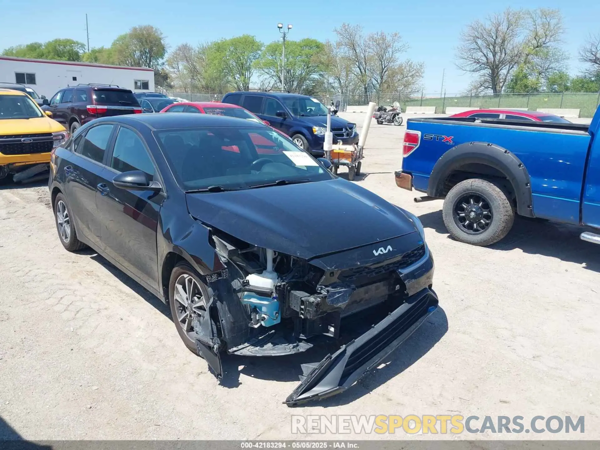 1 Photograph of a damaged car 3KPF24AD1PE527981 KIA FORTE 2023