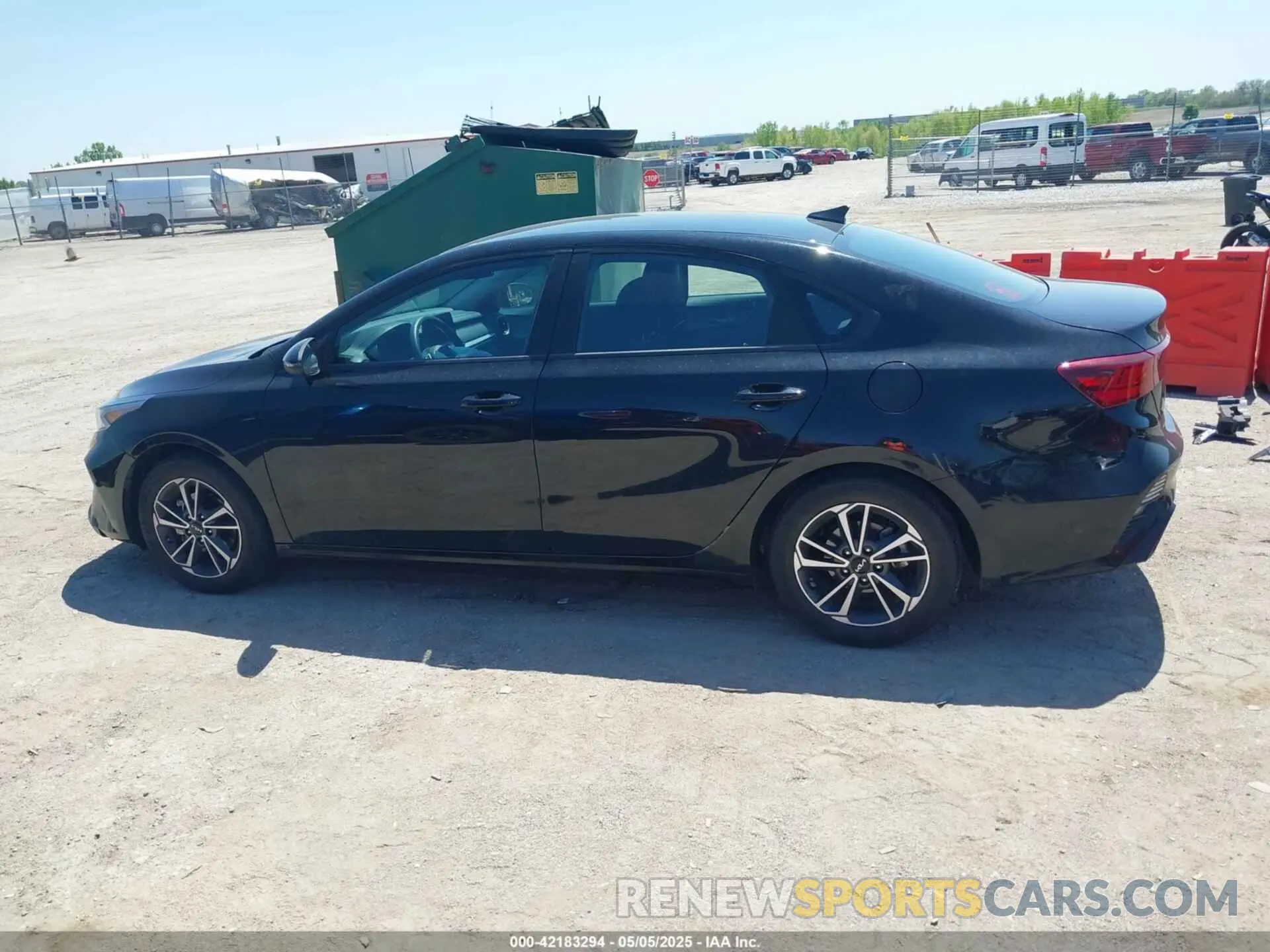 15 Photograph of a damaged car 3KPF24AD1PE527981 KIA FORTE 2023