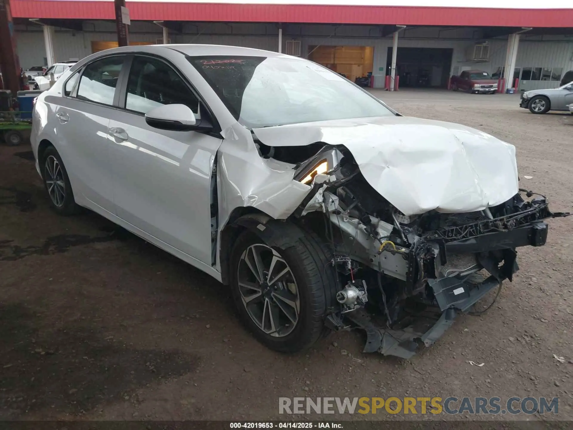 1 Photograph of a damaged car 3KPF24AD1PE538737 KIA FORTE 2023
