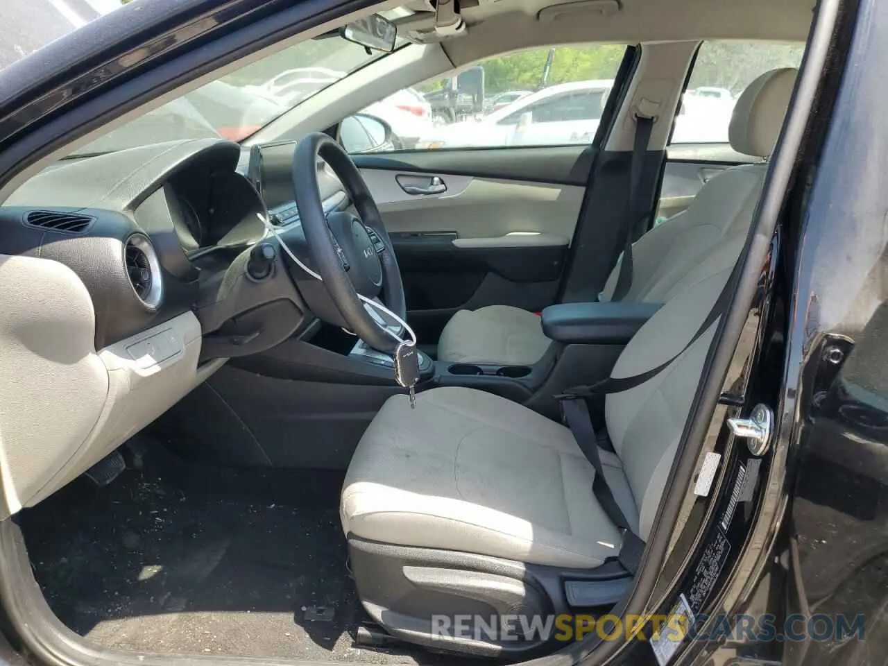 7 Photograph of a damaged car 3KPF24AD1PE542982 KIA FORTE 2023