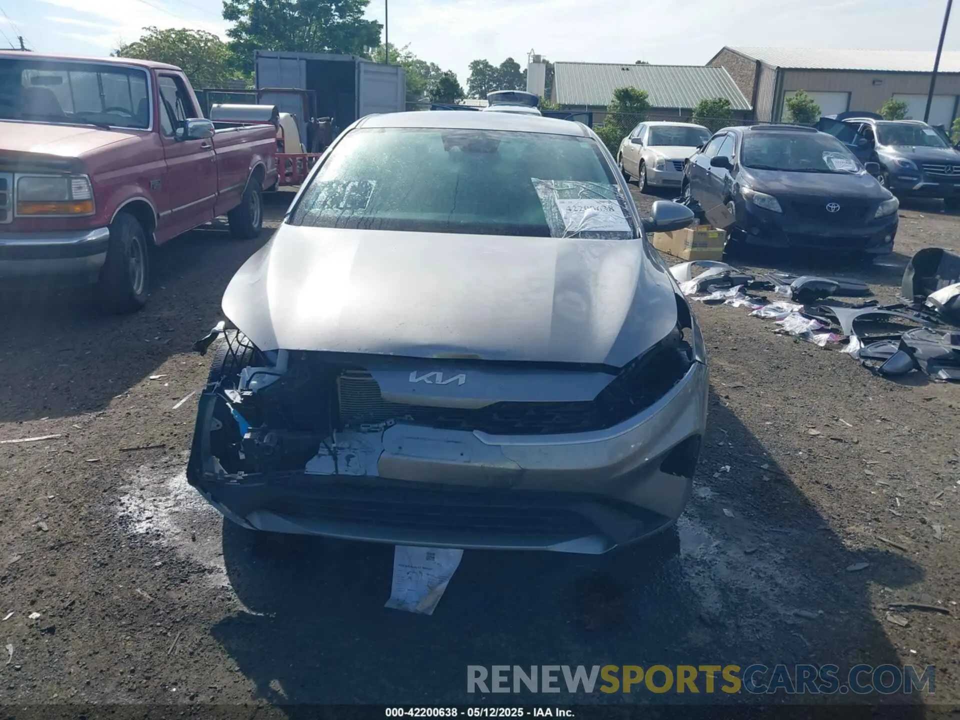 13 Photograph of a damaged car 3KPF24AD1PE555862 KIA FORTE 2023