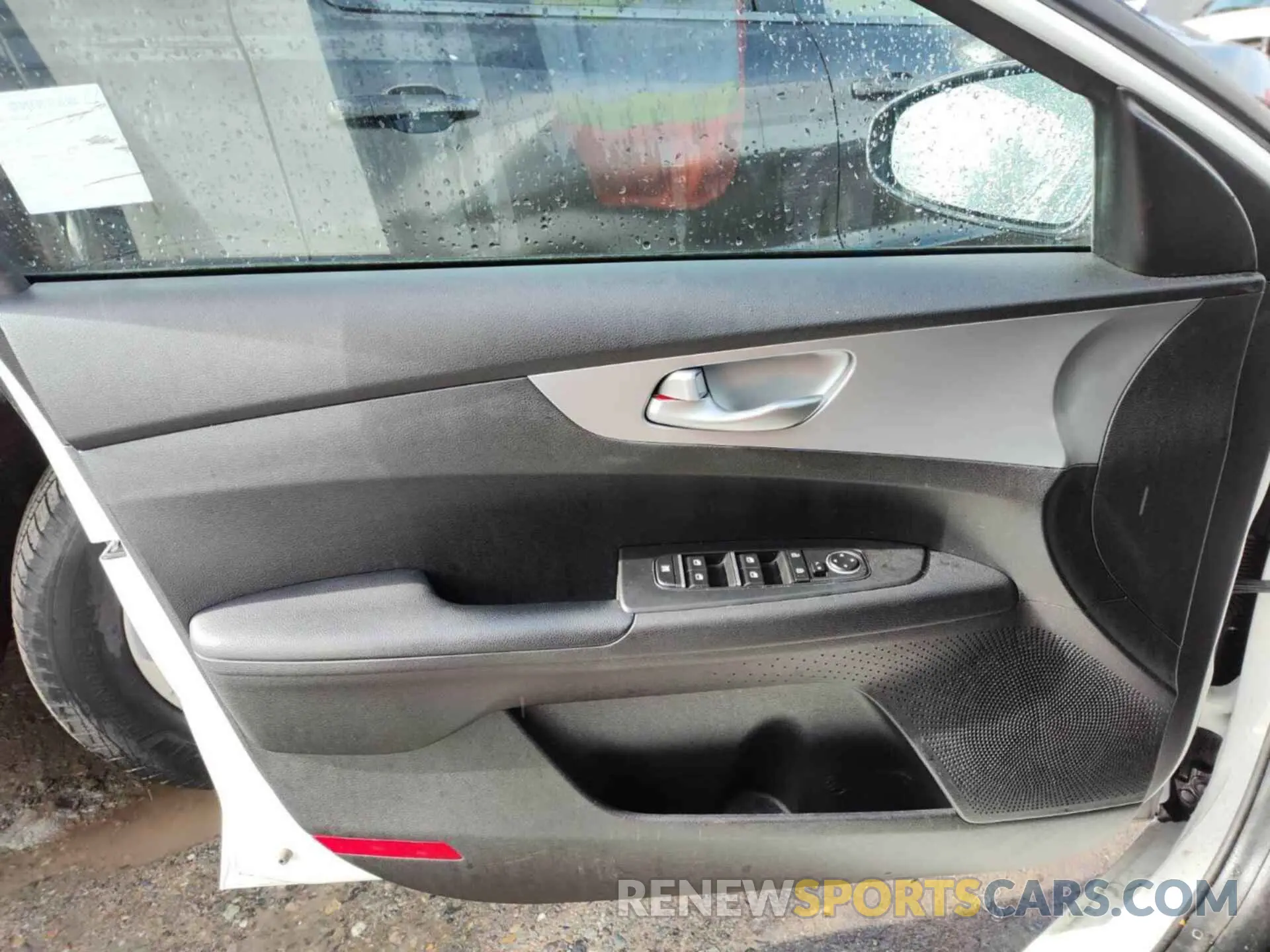26 Photograph of a damaged car 3KPF24AD1PE579112 KIA FORTE 2023