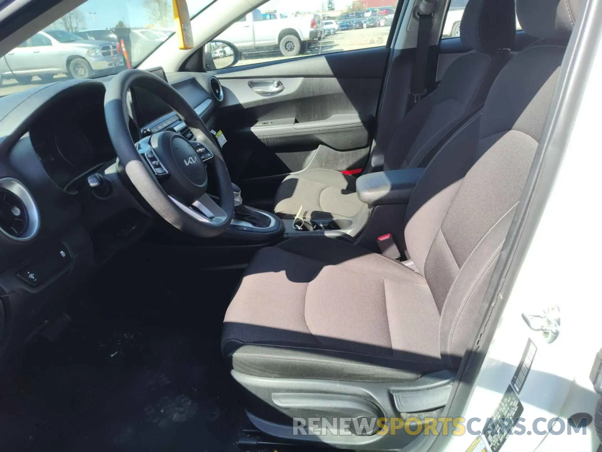 8 Photograph of a damaged car 3KPF24AD1PE579112 KIA FORTE 2023