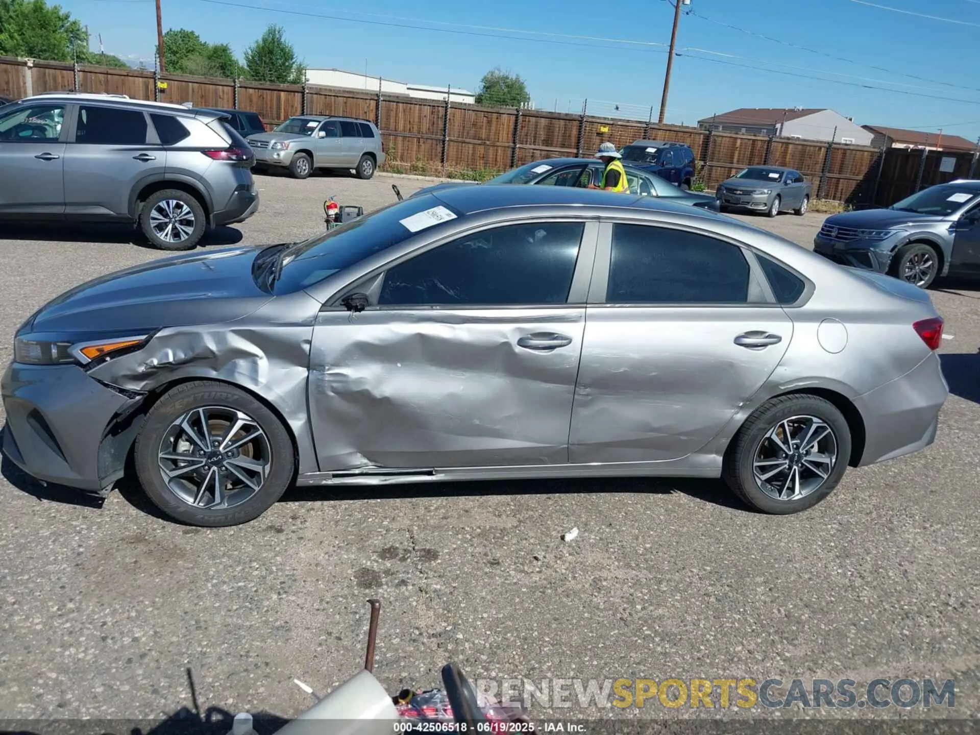 14 Photograph of a damaged car 3KPF24AD1PE588408 KIA FORTE 2023