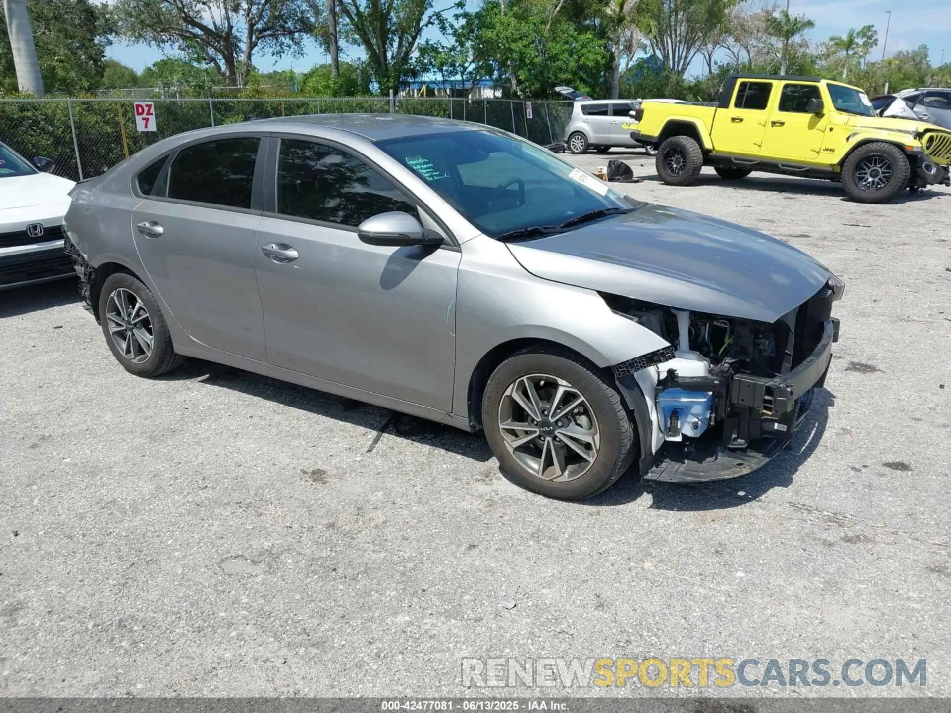 1 Photograph of a damaged car 3KPF24AD1PE592314 KIA FORTE 2023