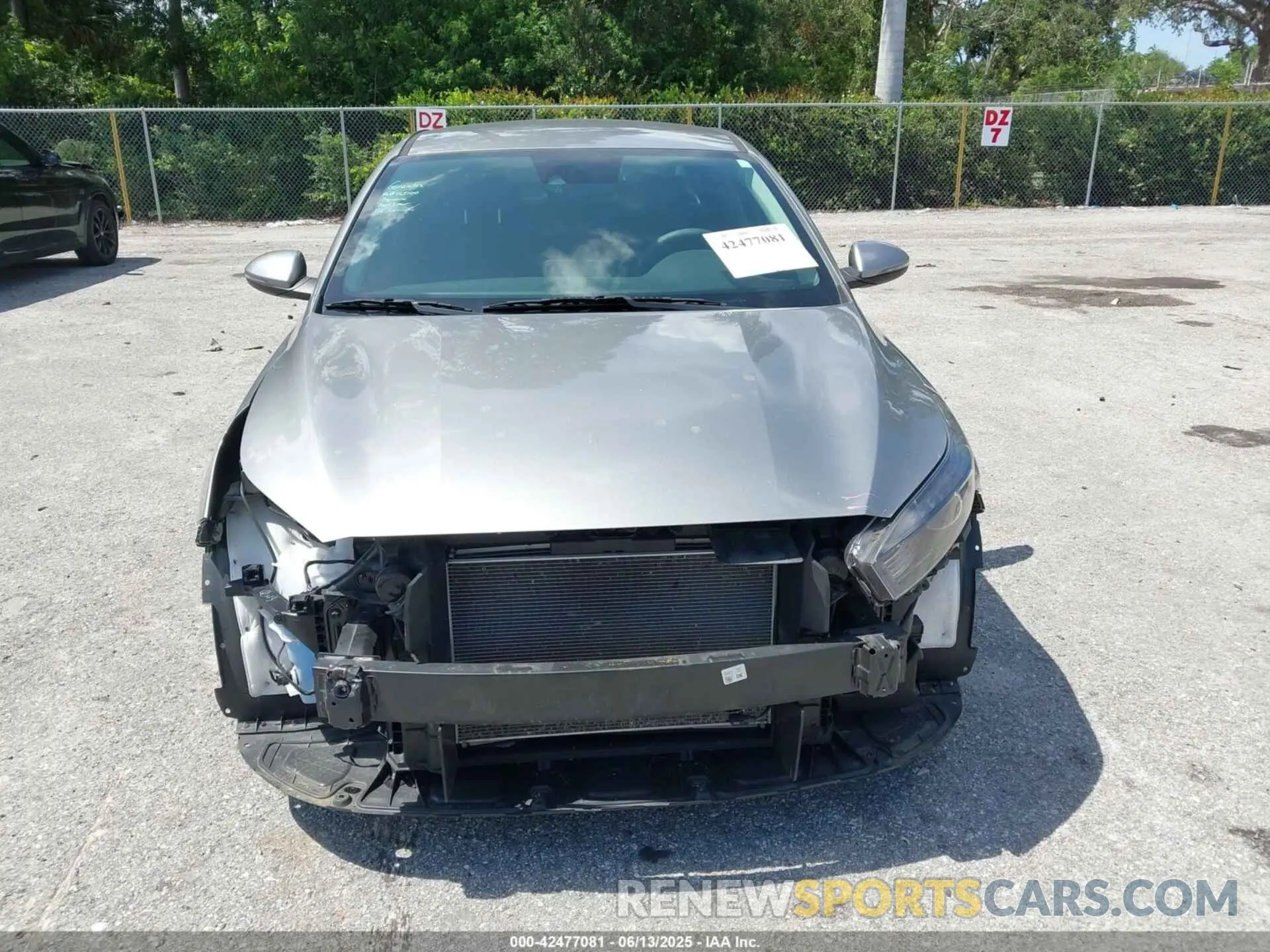 13 Photograph of a damaged car 3KPF24AD1PE592314 KIA FORTE 2023