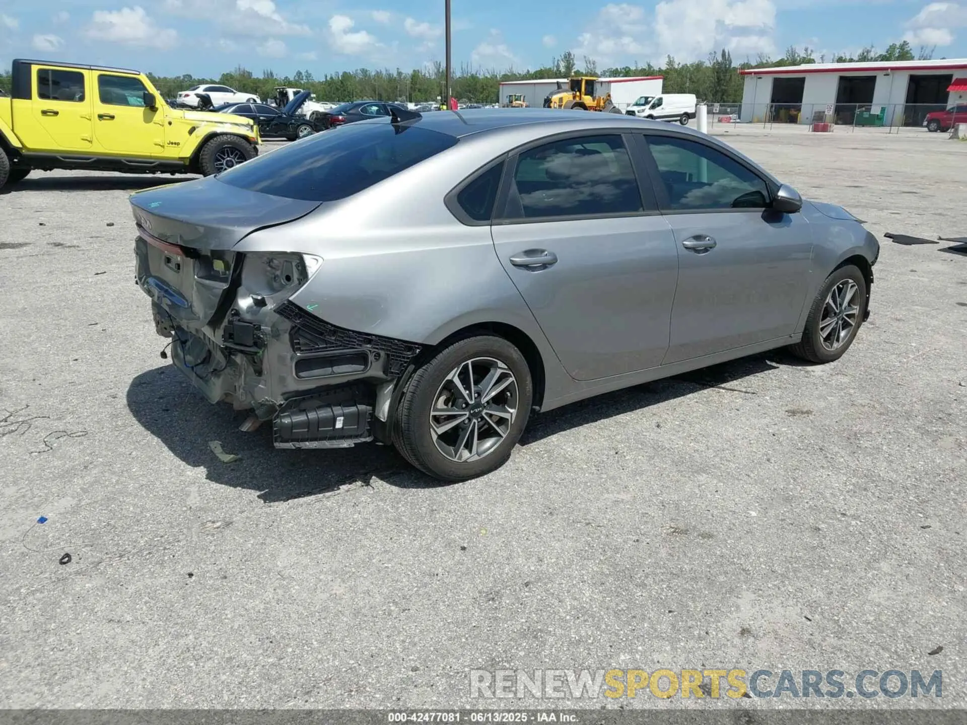 4 Photograph of a damaged car 3KPF24AD1PE592314 KIA FORTE 2023