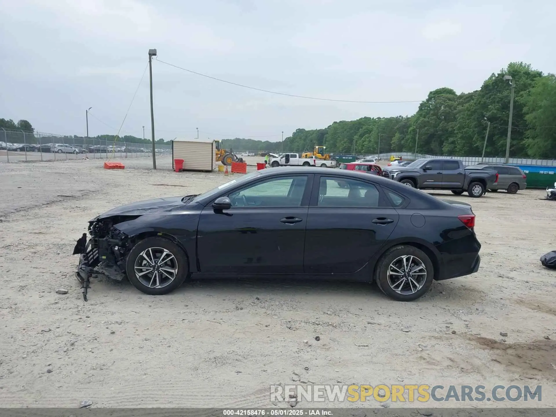 14 Photograph of a damaged car 3KPF24AD1PE594919 KIA FORTE 2023