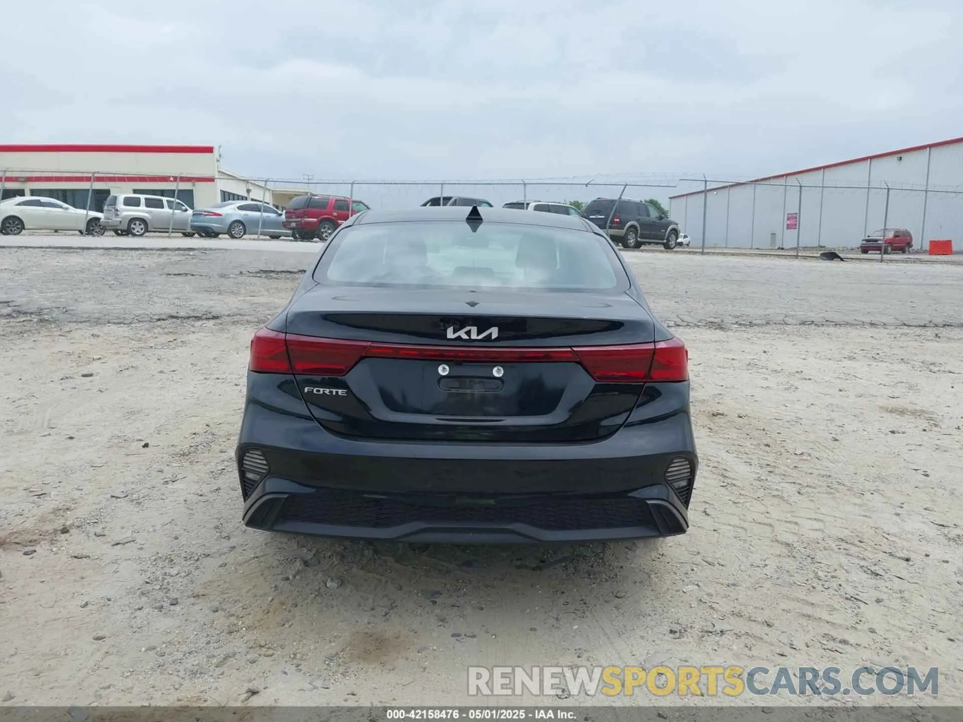 16 Photograph of a damaged car 3KPF24AD1PE594919 KIA FORTE 2023