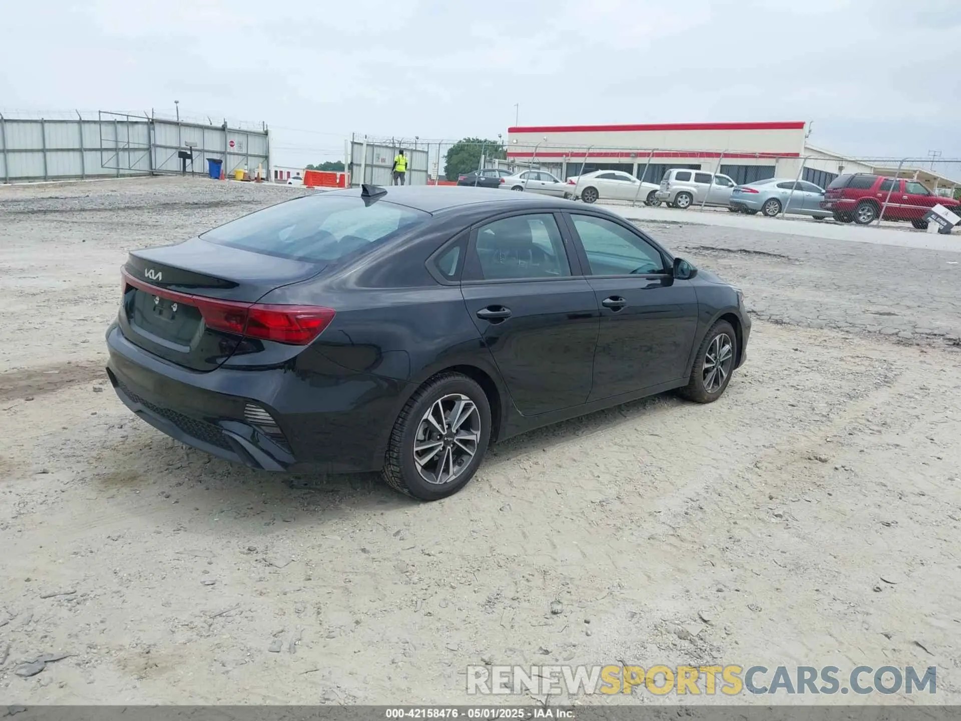 4 Photograph of a damaged car 3KPF24AD1PE594919 KIA FORTE 2023