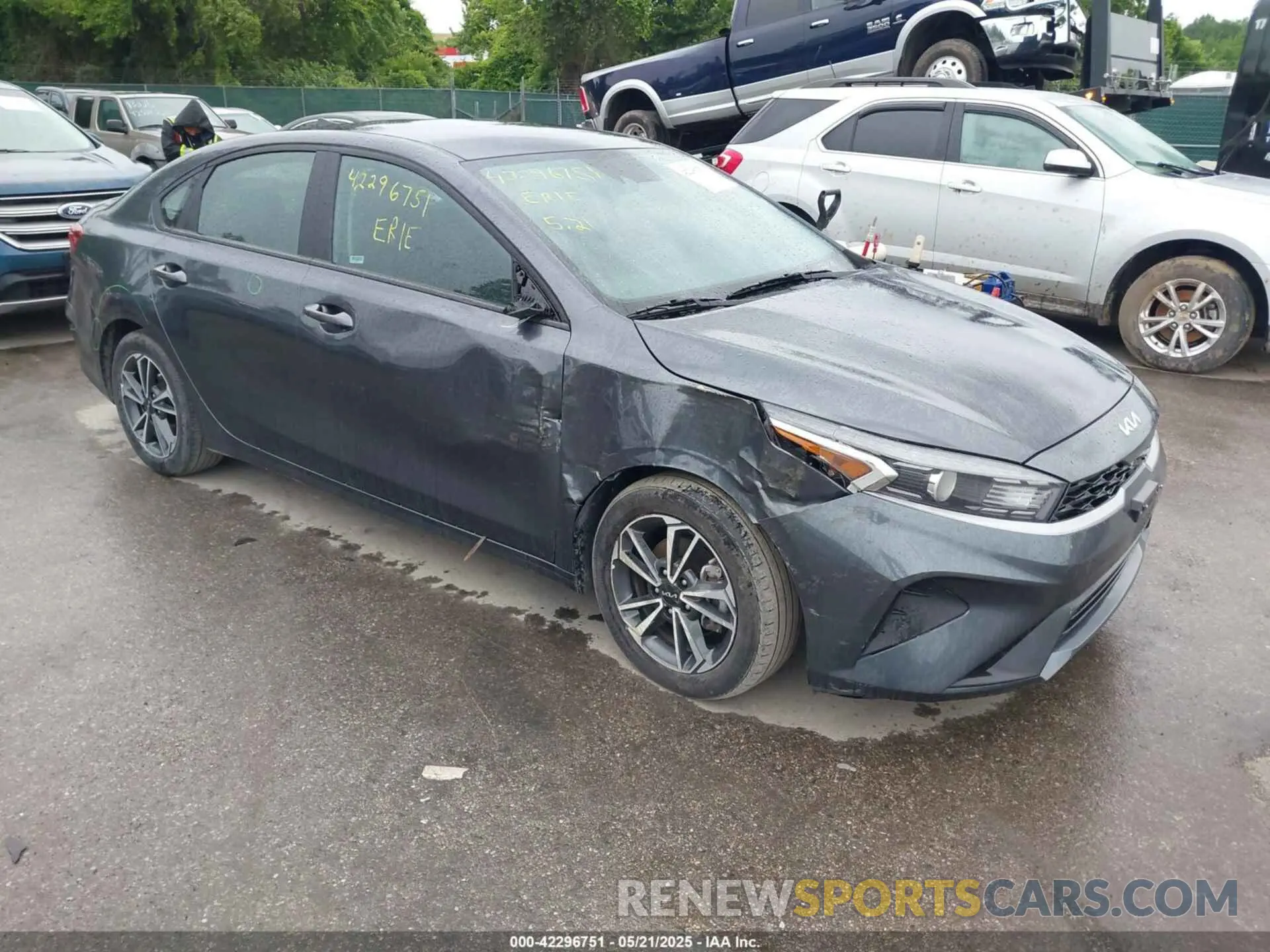 1 Photograph of a damaged car 3KPF24AD1PE615848 KIA FORTE 2023