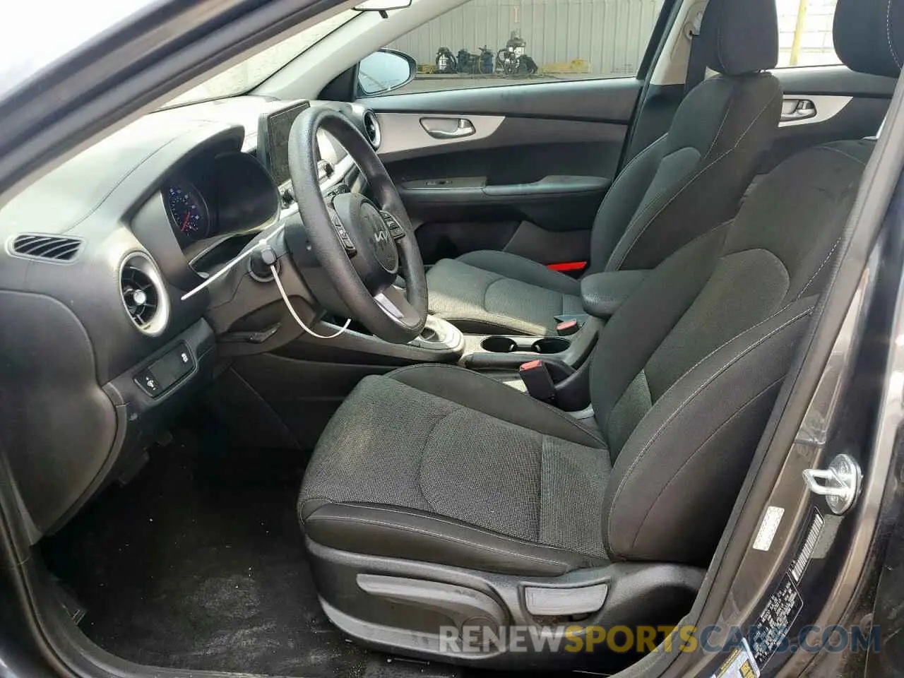 7 Photograph of a damaged car 3KPF24AD1PE620872 KIA FORTE 2023