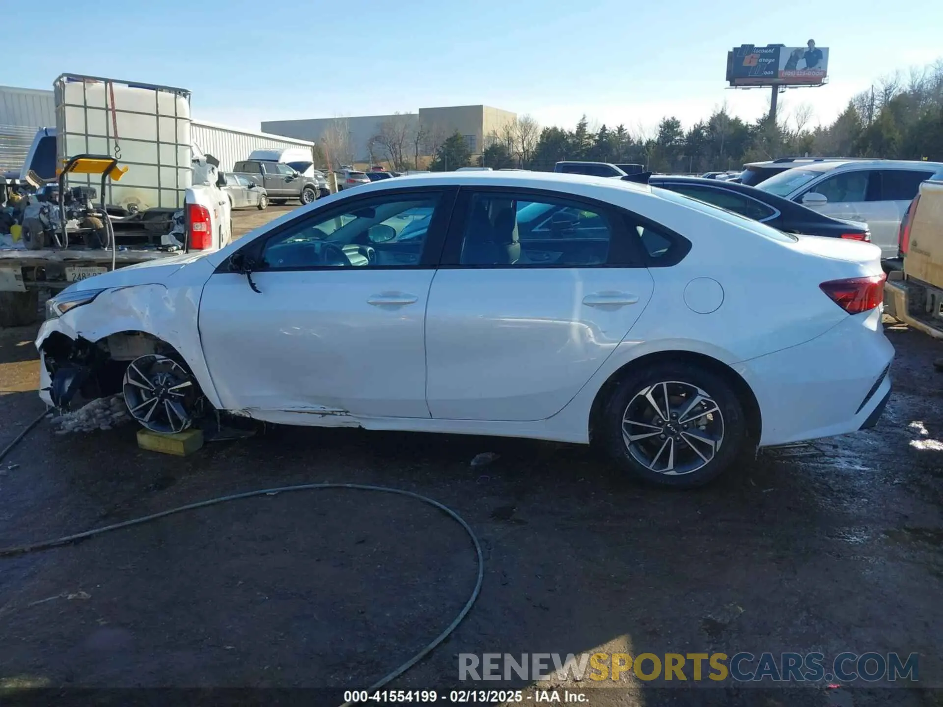 14 Photograph of a damaged car 3KPF24AD1PE621729 KIA FORTE 2023