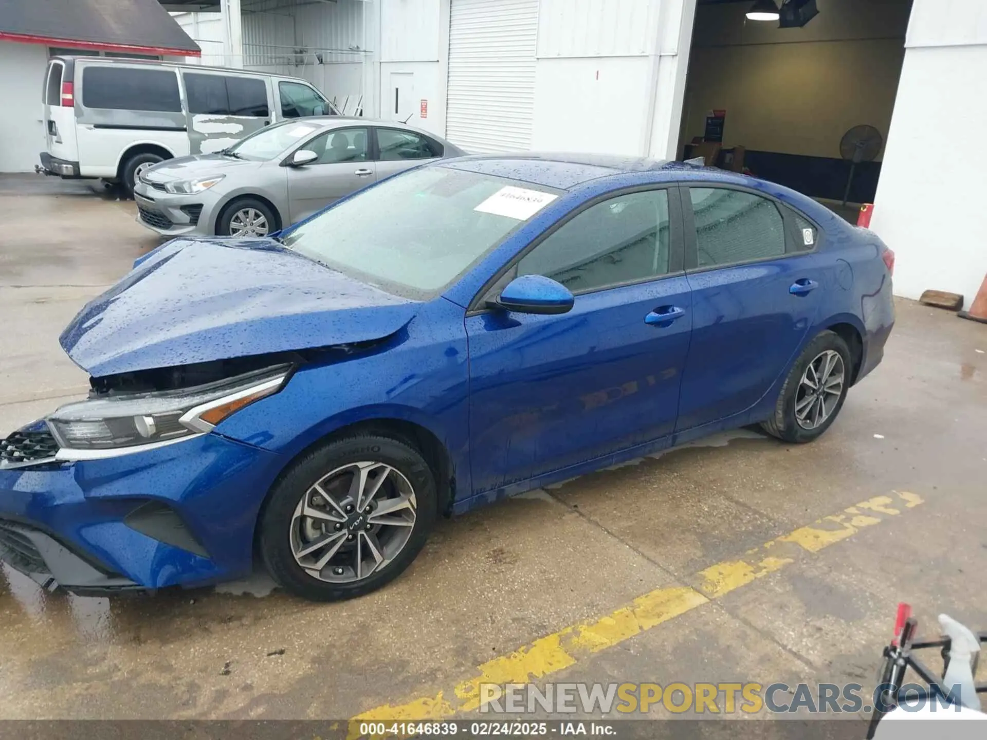 14 Photograph of a damaged car 3KPF24AD1PE625182 KIA FORTE 2023