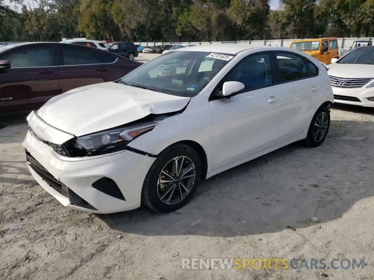 1 Photograph of a damaged car 3KPF24AD1PE637977 KIA FORTE 2023