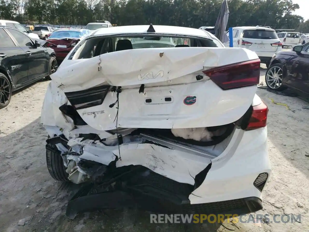 6 Photograph of a damaged car 3KPF24AD1PE637977 KIA FORTE 2023