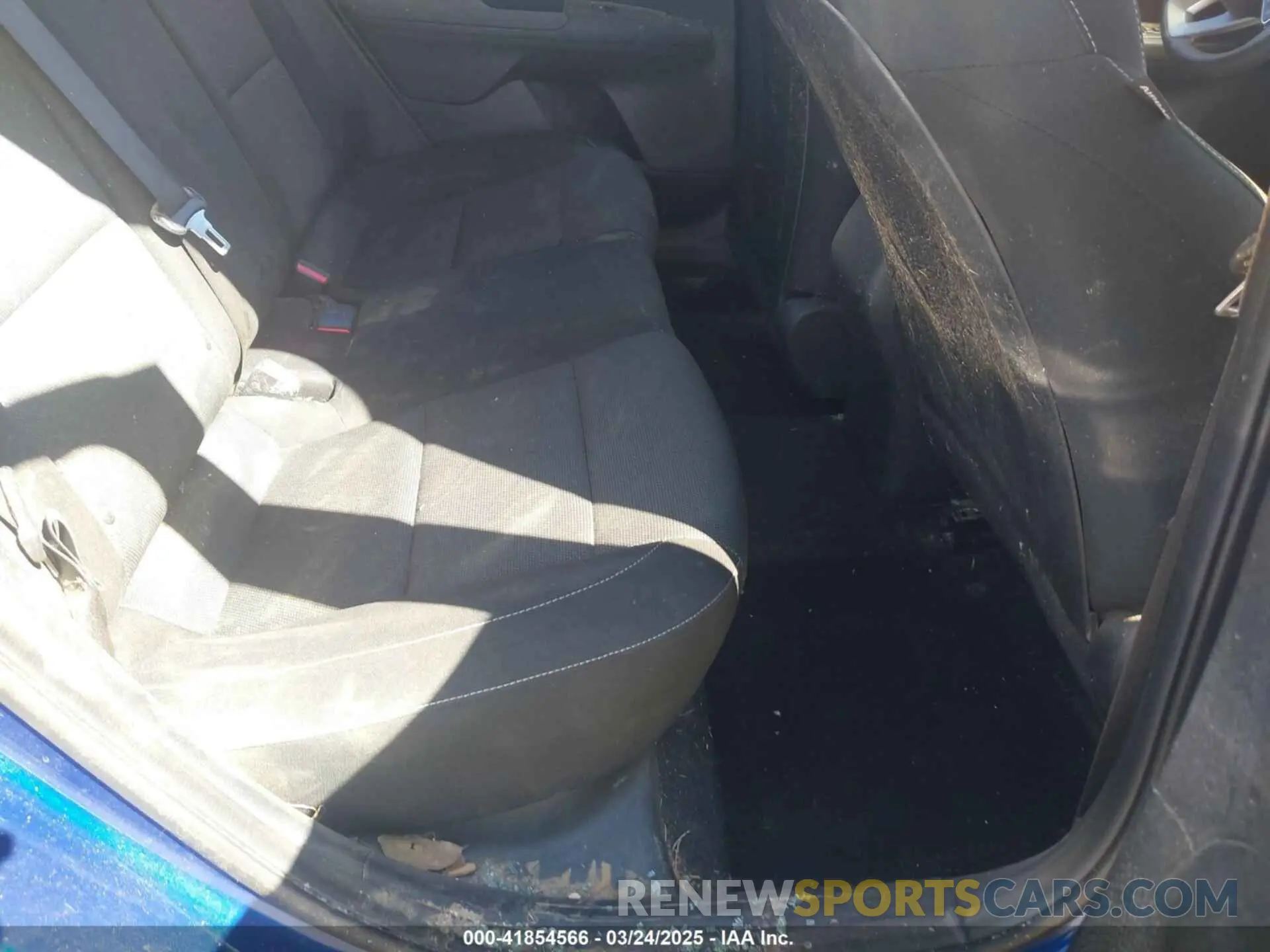 8 Photograph of a damaged car 3KPF24AD1PE675564 KIA FORTE 2023