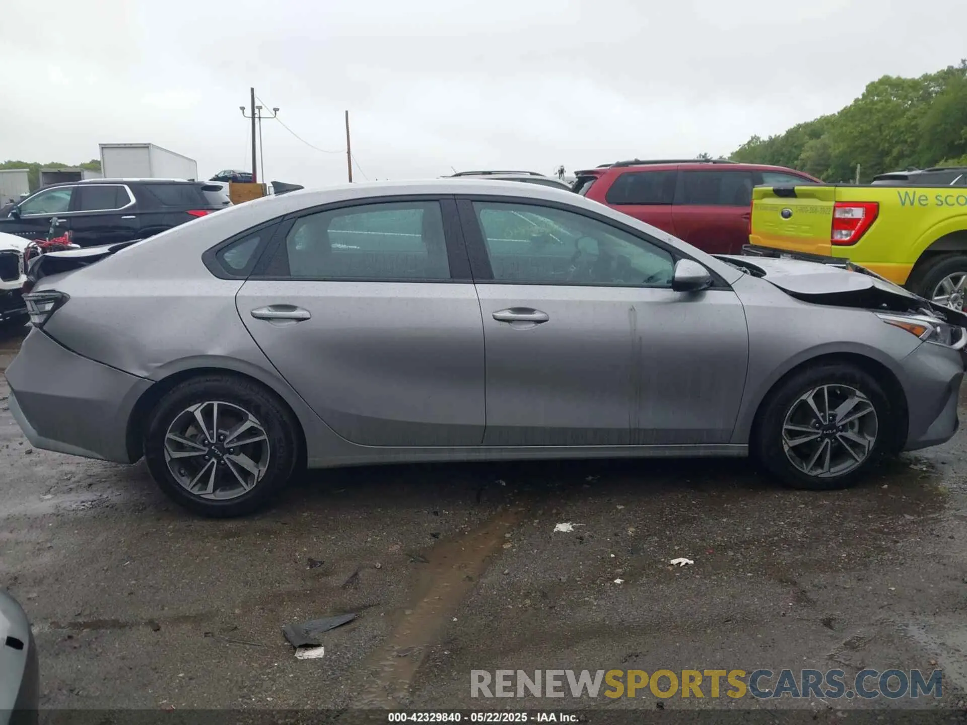 12 Photograph of a damaged car 3KPF24AD1PE691392 KIA FORTE 2023