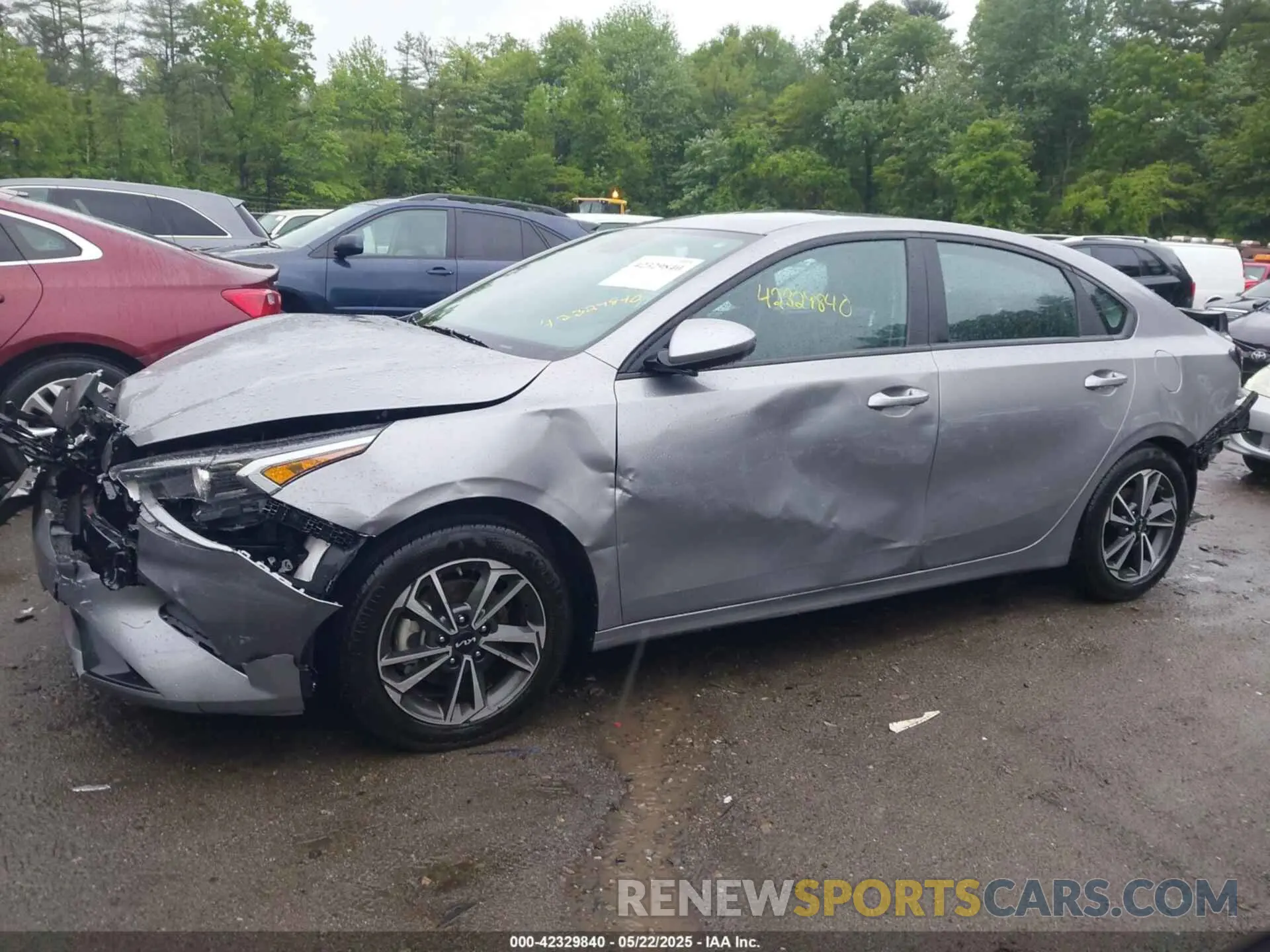 13 Photograph of a damaged car 3KPF24AD1PE691392 KIA FORTE 2023