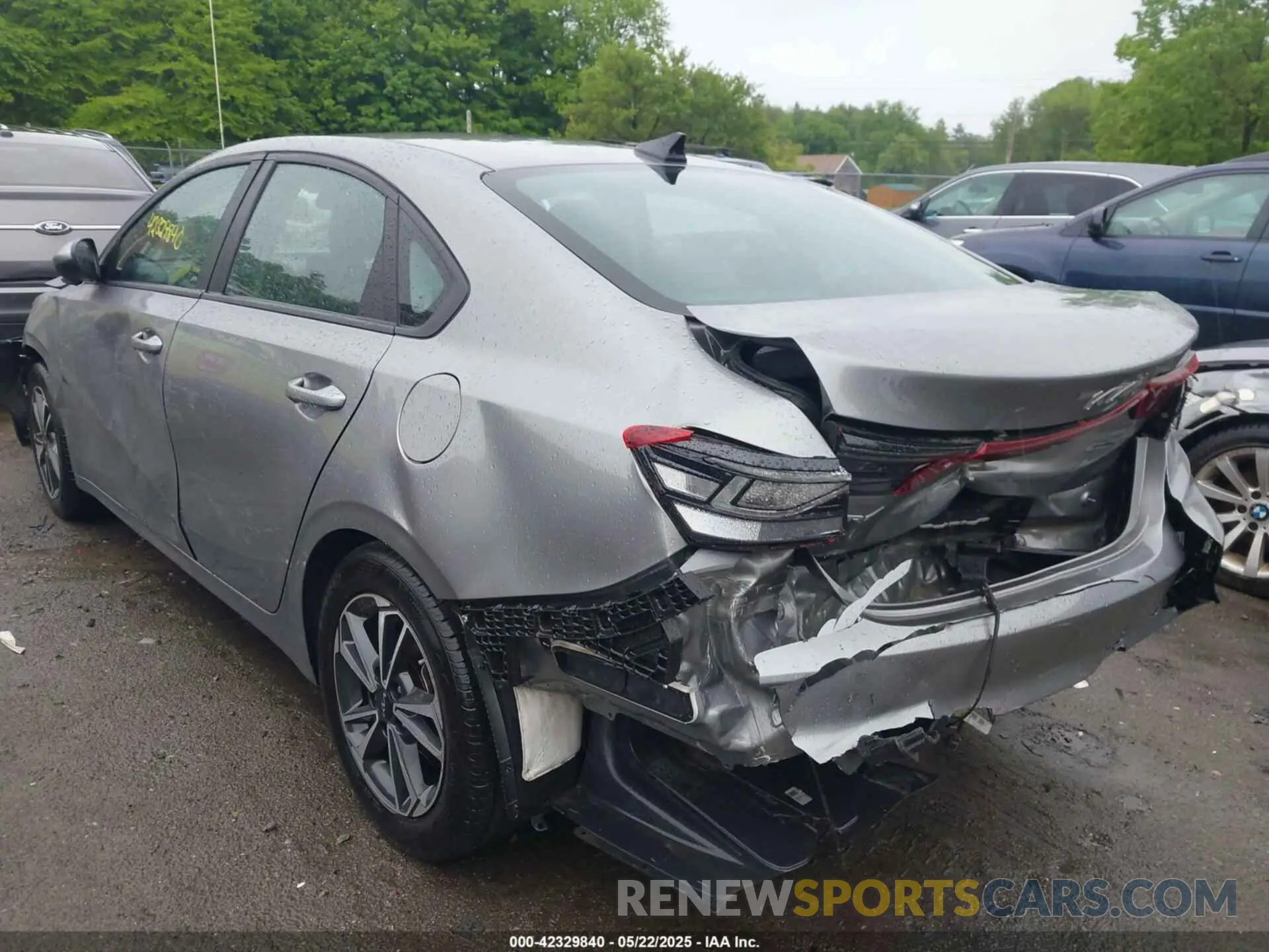 3 Photograph of a damaged car 3KPF24AD1PE691392 KIA FORTE 2023