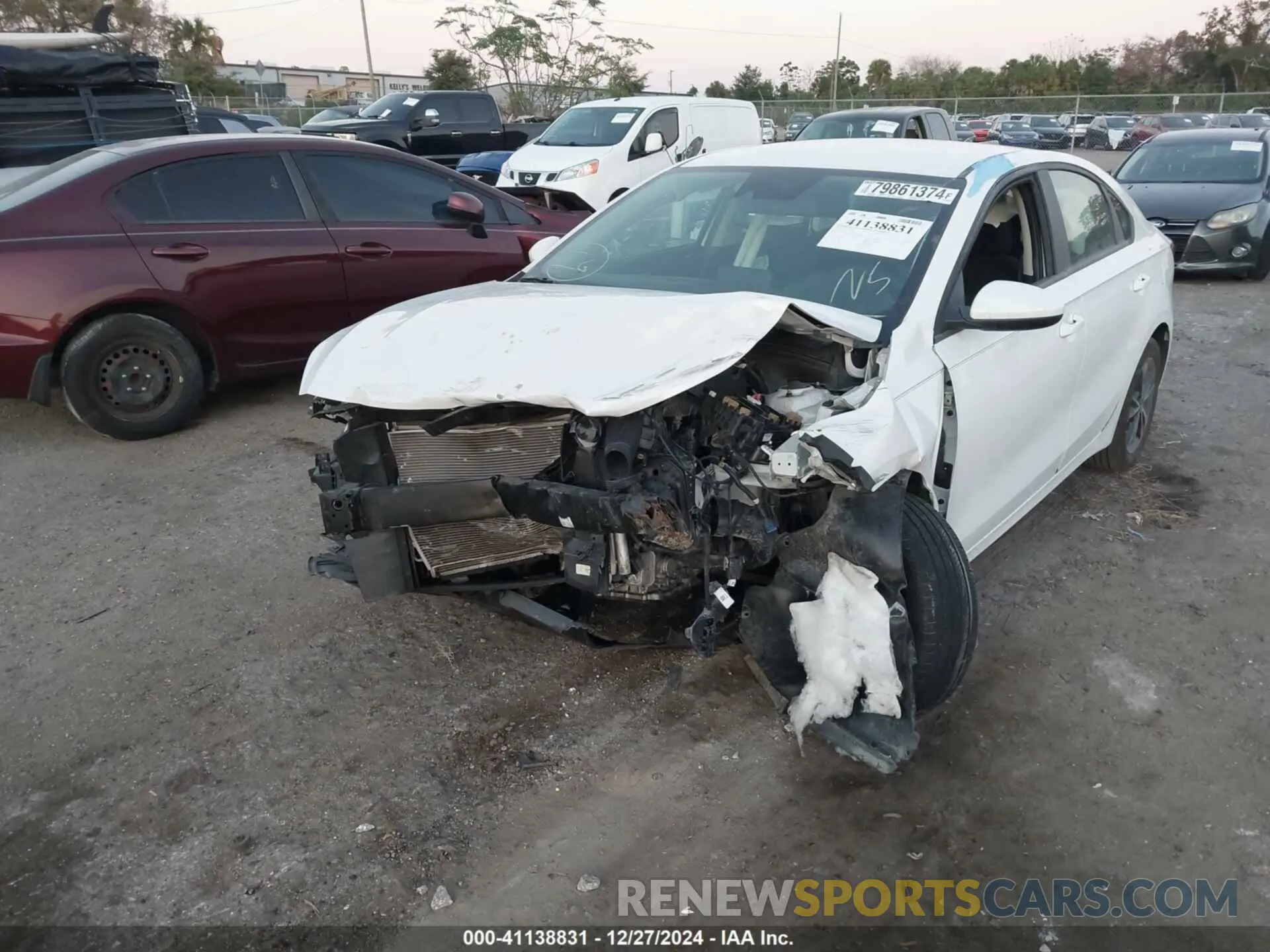 6 Photograph of a damaged car 3KPF24AD1PE693739 KIA FORTE 2023
