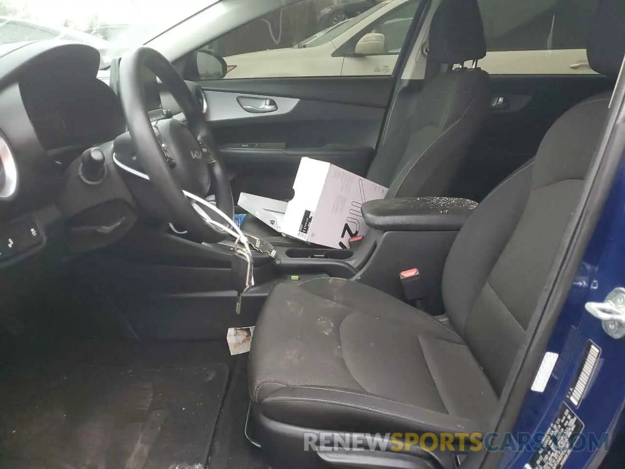7 Photograph of a damaged car 3KPF24AD2PE525642 KIA FORTE 2023