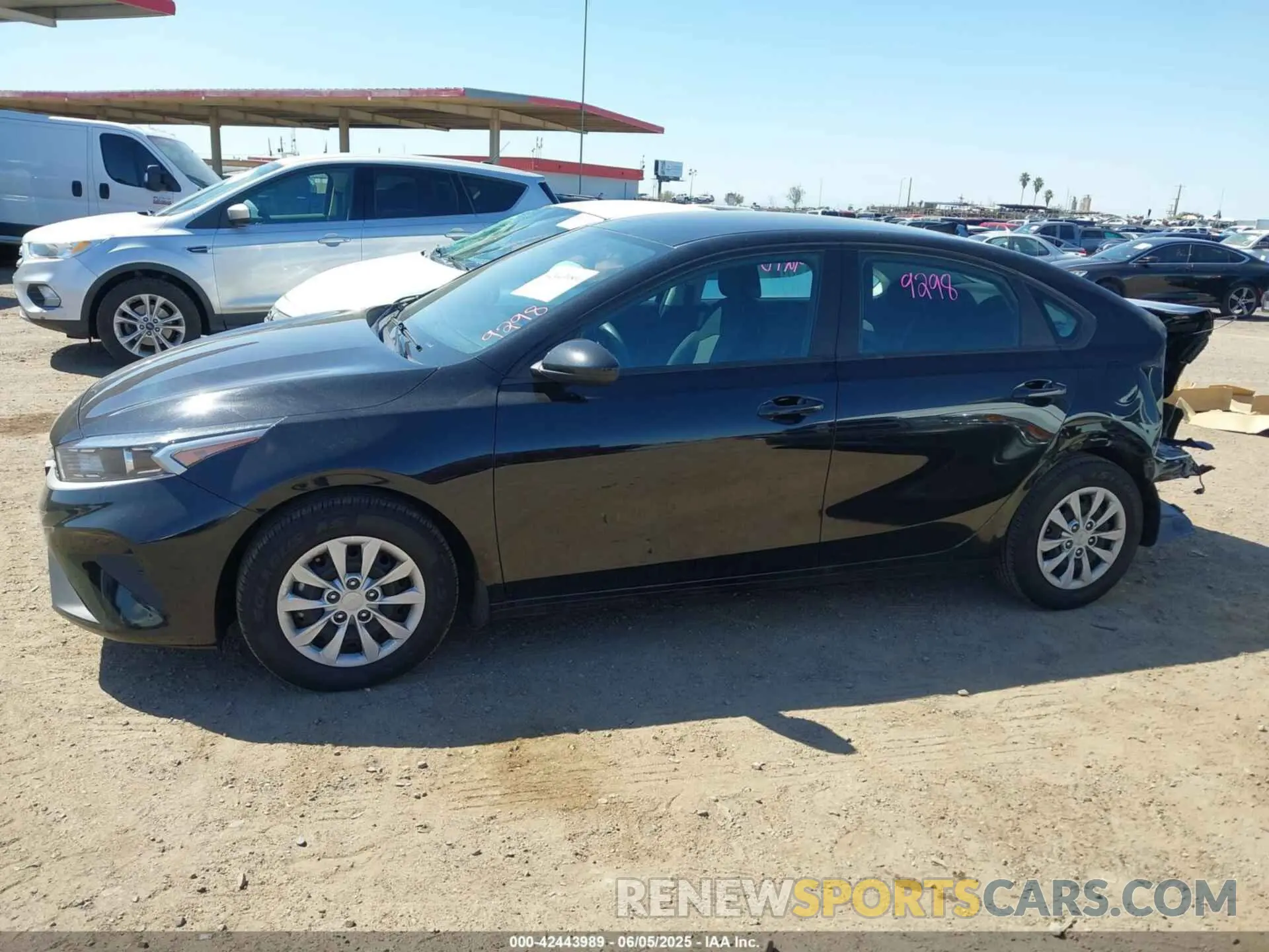 14 Photograph of a damaged car 3KPF24AD2PE570127 KIA FORTE 2023