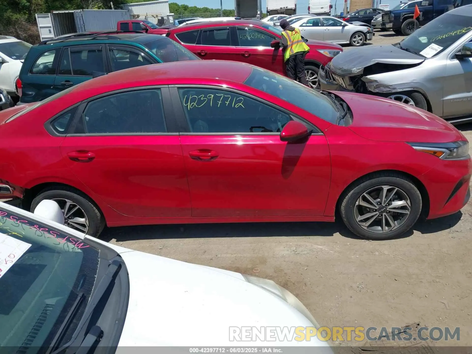 14 Photograph of a damaged car 3KPF24AD2PE583539 KIA FORTE 2023