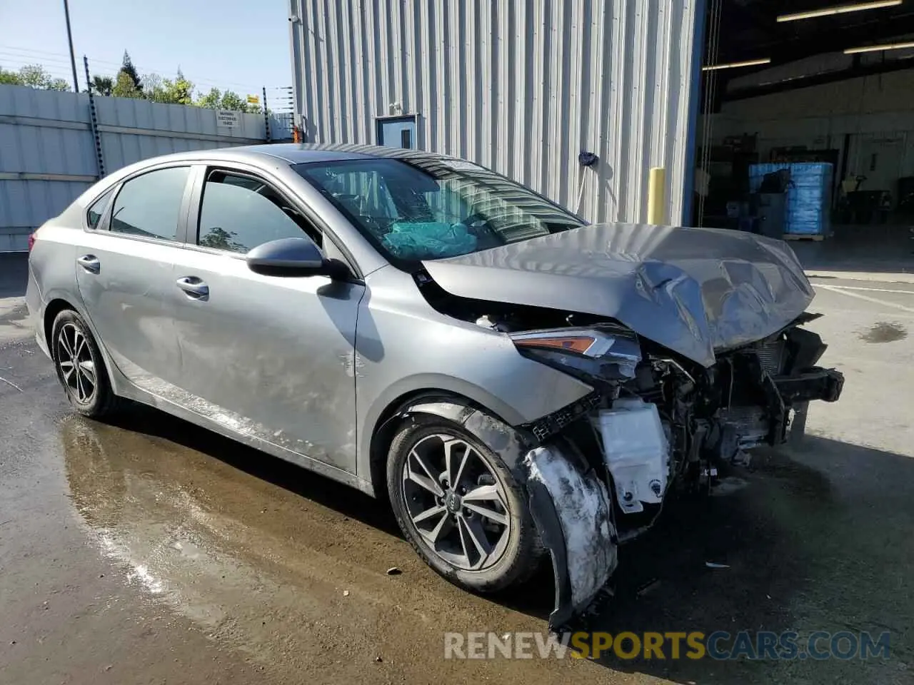 4 Photograph of a damaged car 3KPF24AD2PE587591 KIA FORTE 2023