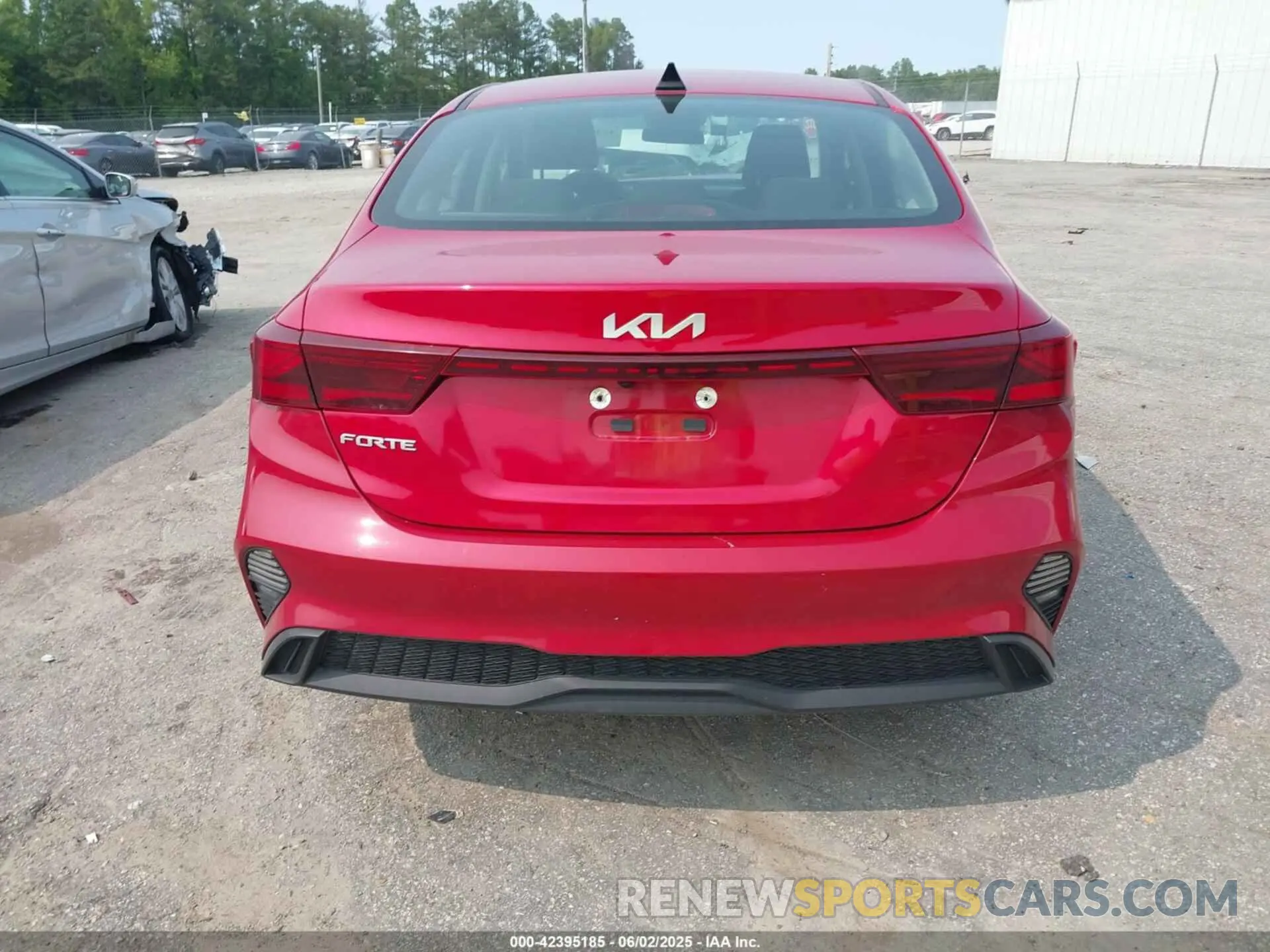 16 Photograph of a damaged car 3KPF24AD2PE590555 KIA FORTE 2023