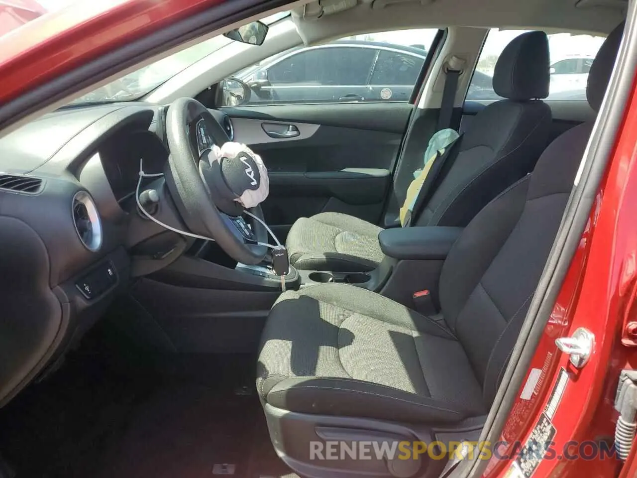 7 Photograph of a damaged car 3KPF24AD2PE610688 KIA FORTE 2023