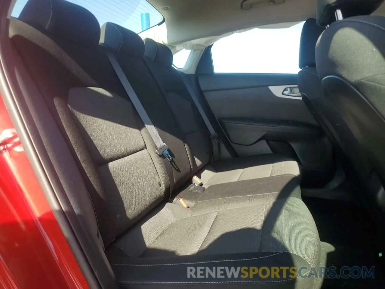10 Photograph of a damaged car 3KPF24AD2PE628981 KIA FORTE 2023
