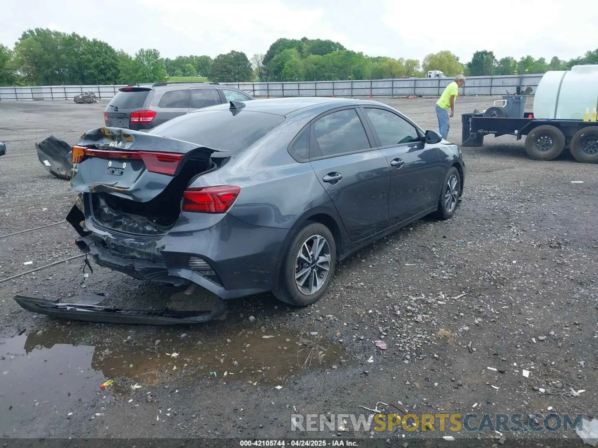 4 Photograph of a damaged car 3KPF24AD2PE665156 KIA FORTE 2023