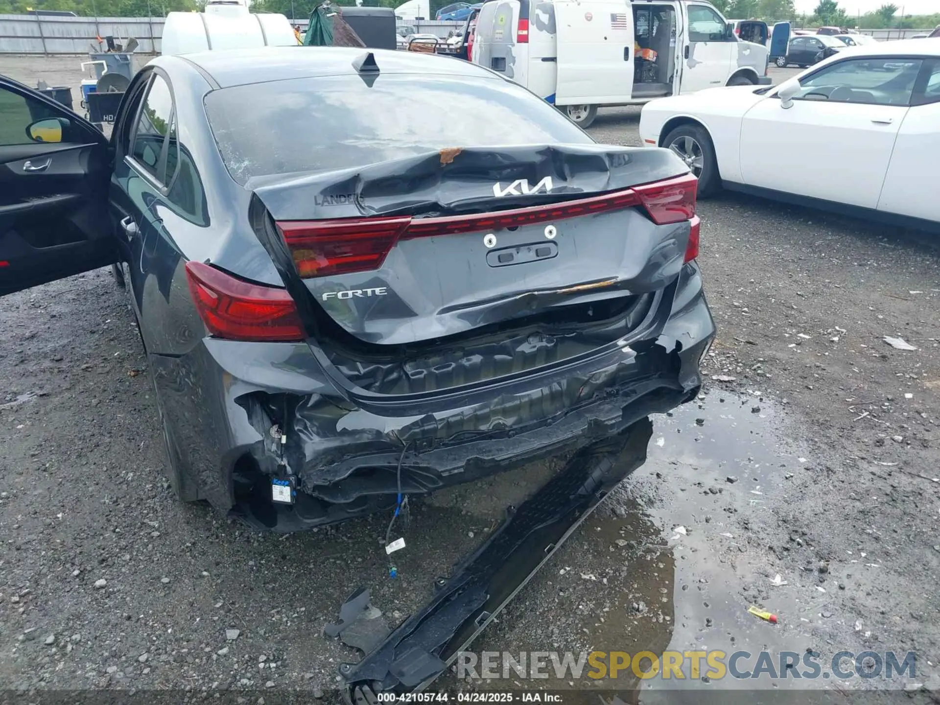 6 Photograph of a damaged car 3KPF24AD2PE665156 KIA FORTE 2023