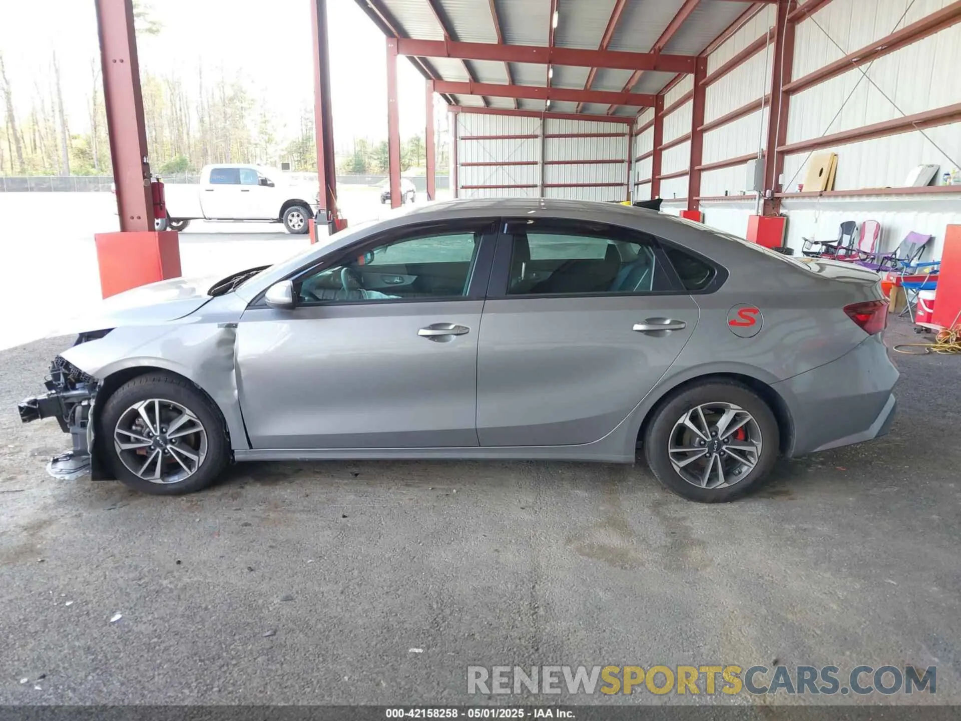 14 Photograph of a damaged car 3KPF24AD2PE691594 KIA FORTE 2023
