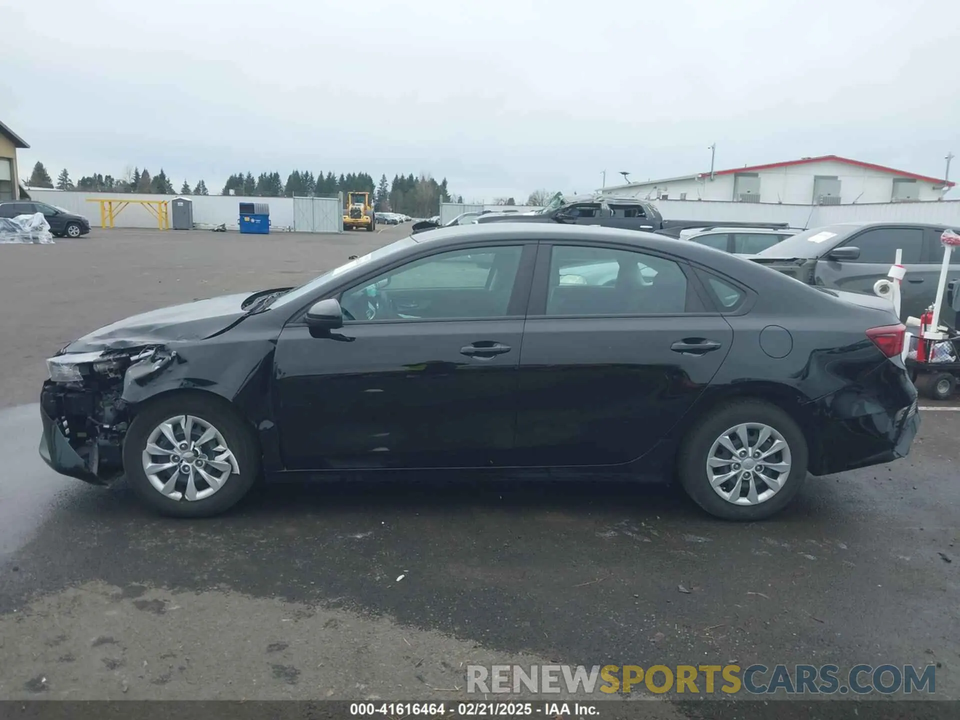 14 Photograph of a damaged car 3KPF24AD3PE520790 KIA FORTE 2023