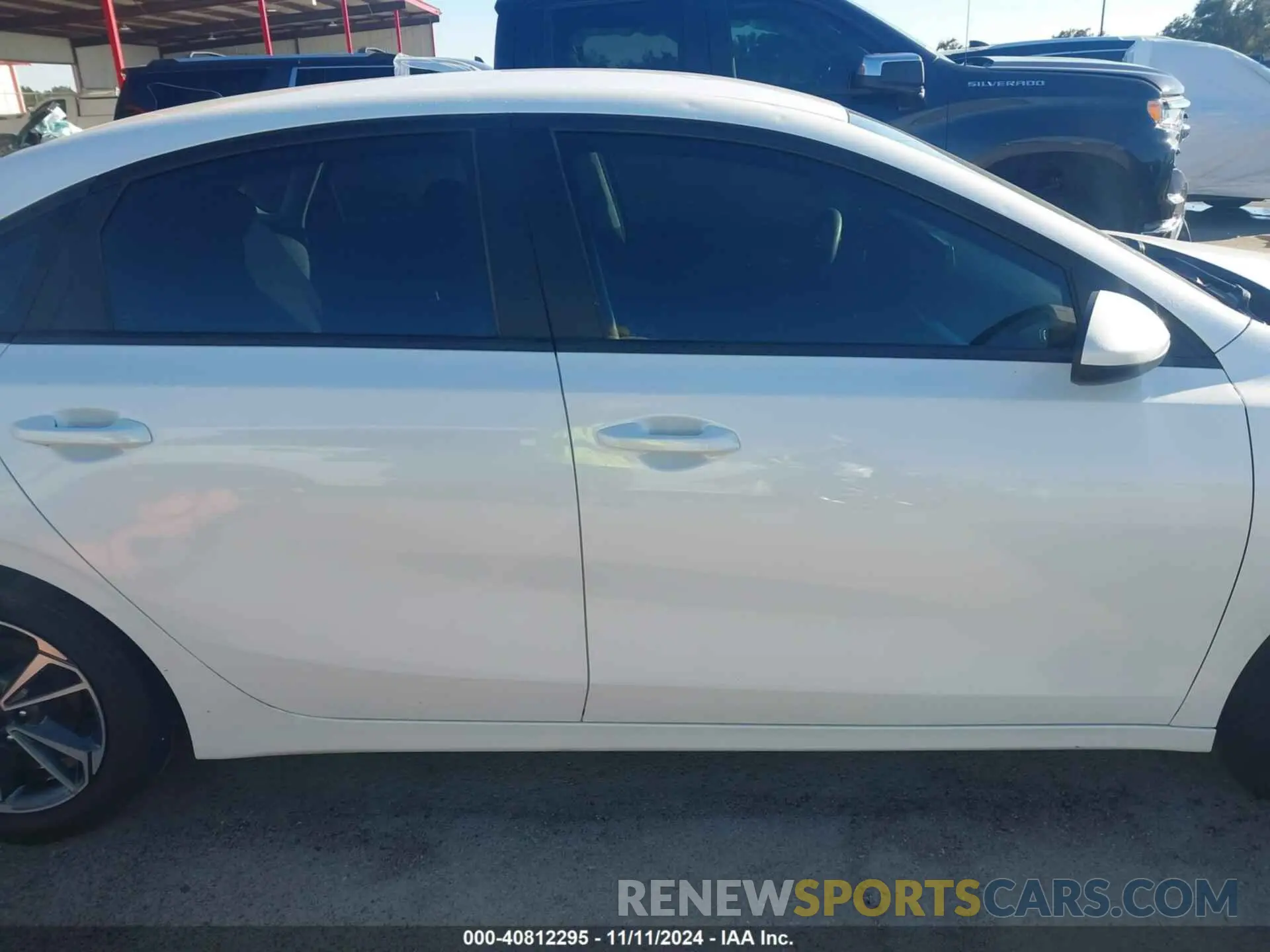 13 Photograph of a damaged car 3KPF24AD3PE539081 KIA FORTE 2023