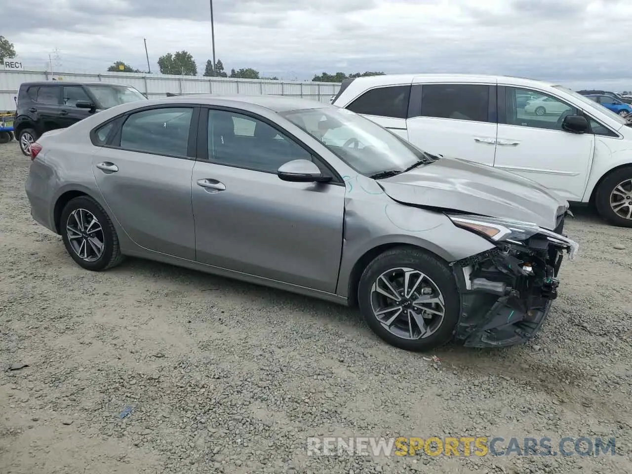 4 Photograph of a damaged car 3KPF24AD3PE592623 KIA FORTE 2023