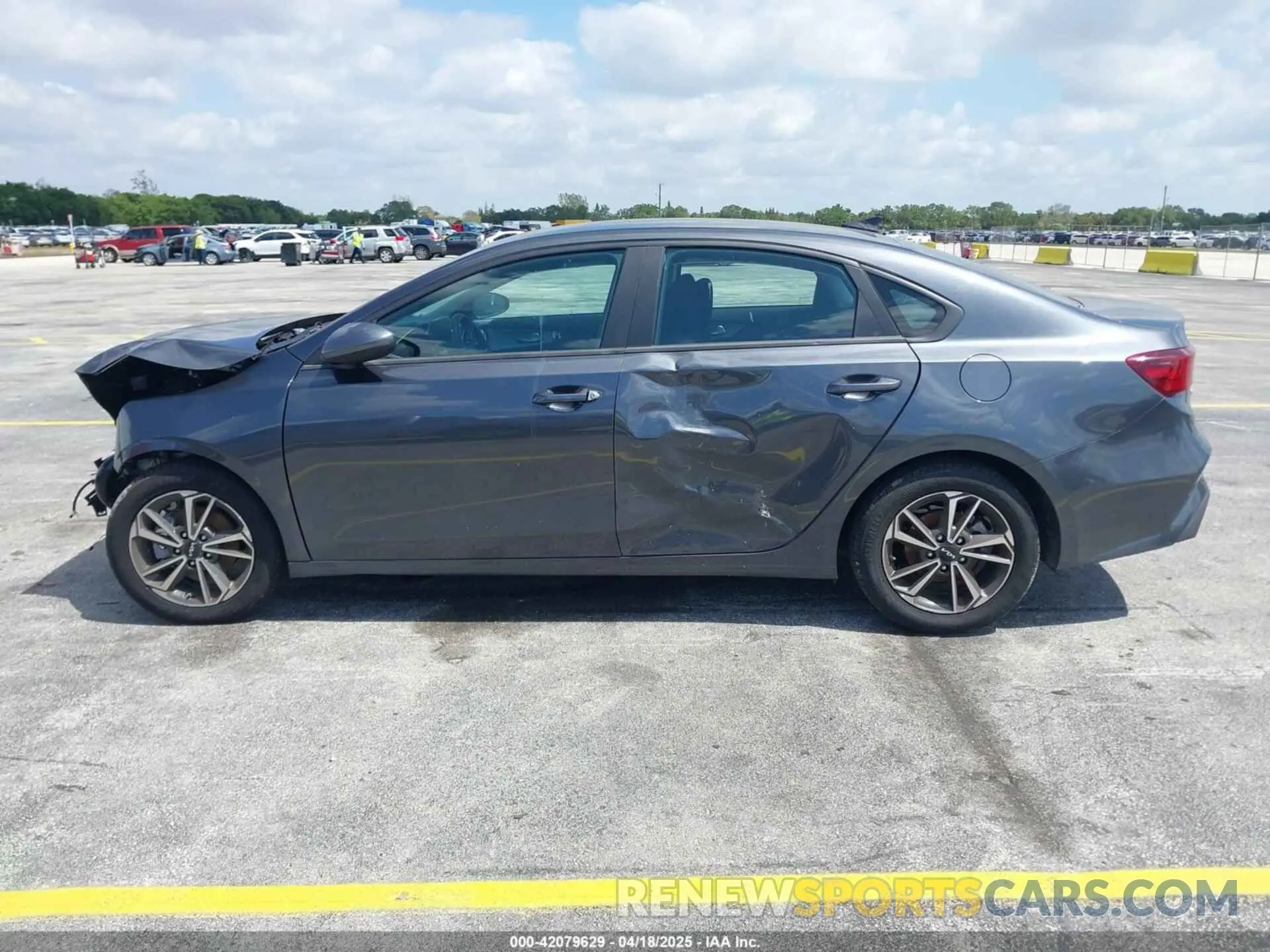 14 Photograph of a damaged car 3KPF24AD3PE612014 KIA FORTE 2023