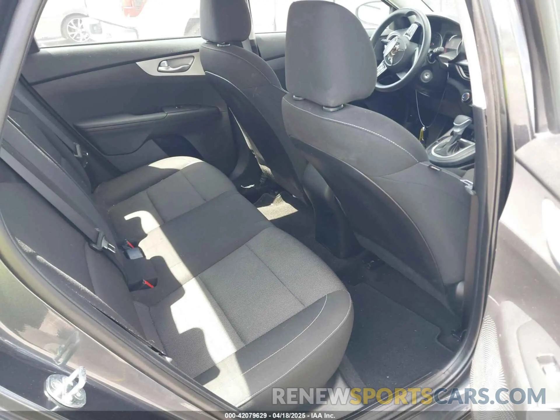 8 Photograph of a damaged car 3KPF24AD3PE612014 KIA FORTE 2023