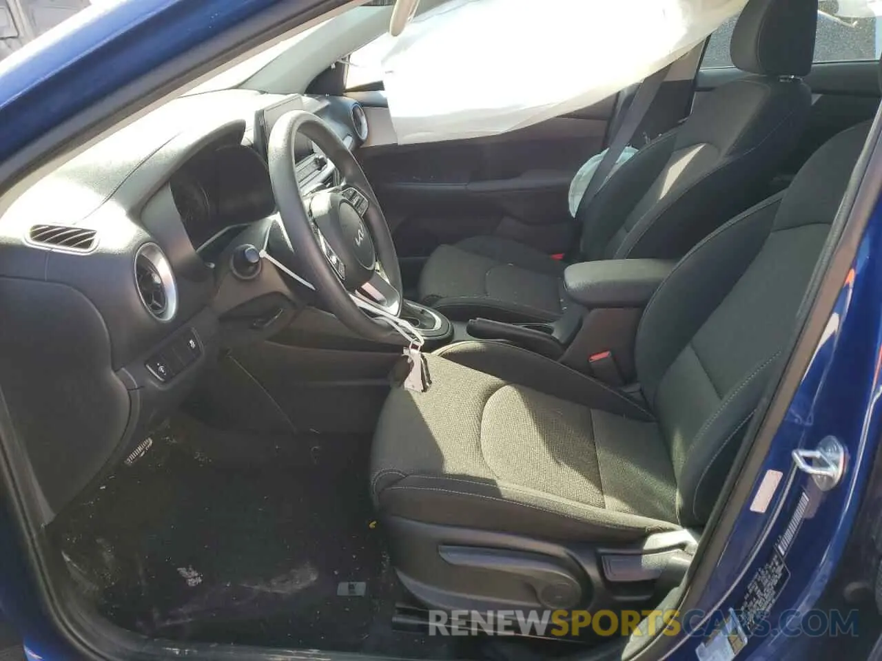 7 Photograph of a damaged car 3KPF24AD3PE625555 KIA FORTE 2023