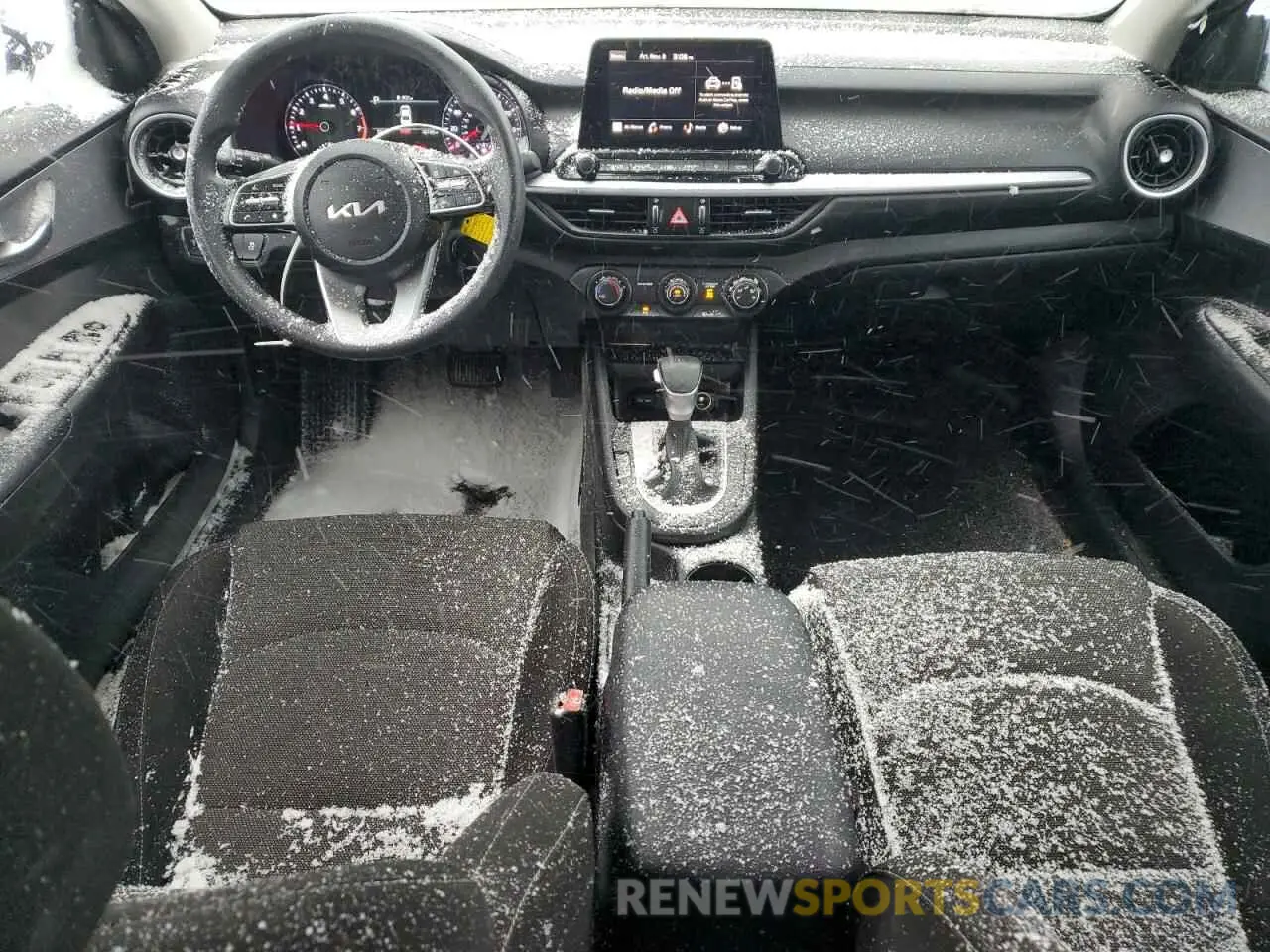 8 Photograph of a damaged car 3KPF24AD3PE648558 KIA FORTE 2023