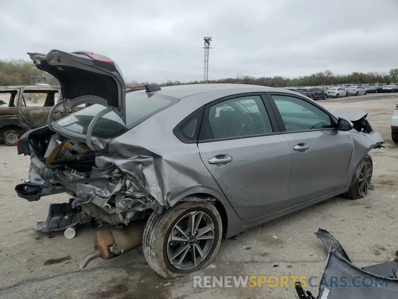 3 Photograph of a damaged car 3KPF24AD3PE650004 KIA FORTE 2023