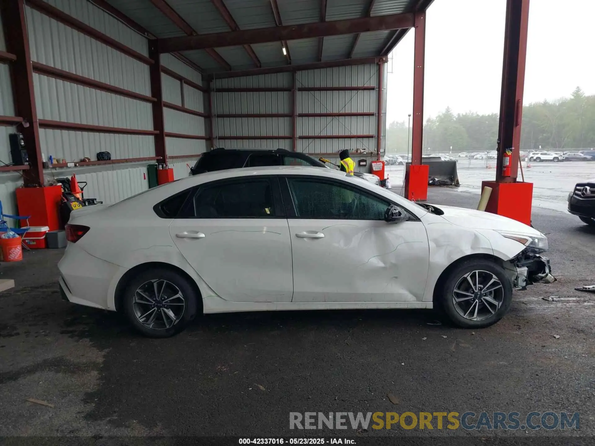 13 Photograph of a damaged car 3KPF24AD3PE657454 KIA FORTE 2023