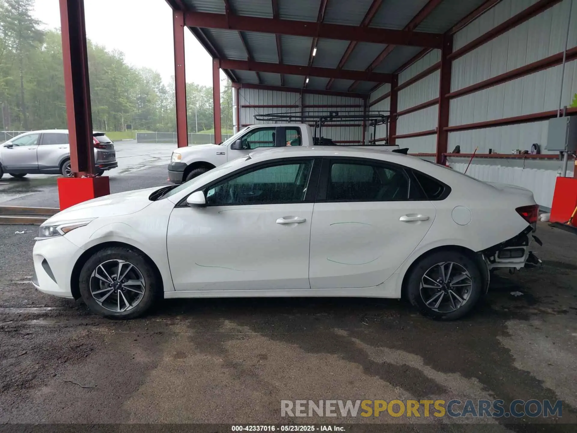 14 Photograph of a damaged car 3KPF24AD3PE657454 KIA FORTE 2023