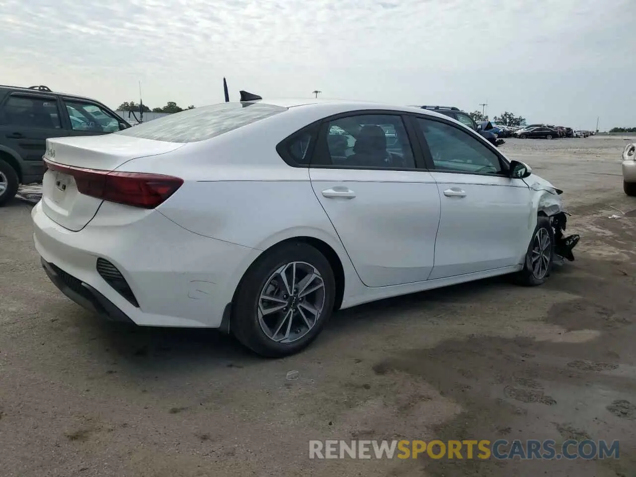 3 Photograph of a damaged car 3KPF24AD3PE661259 KIA FORTE 2023