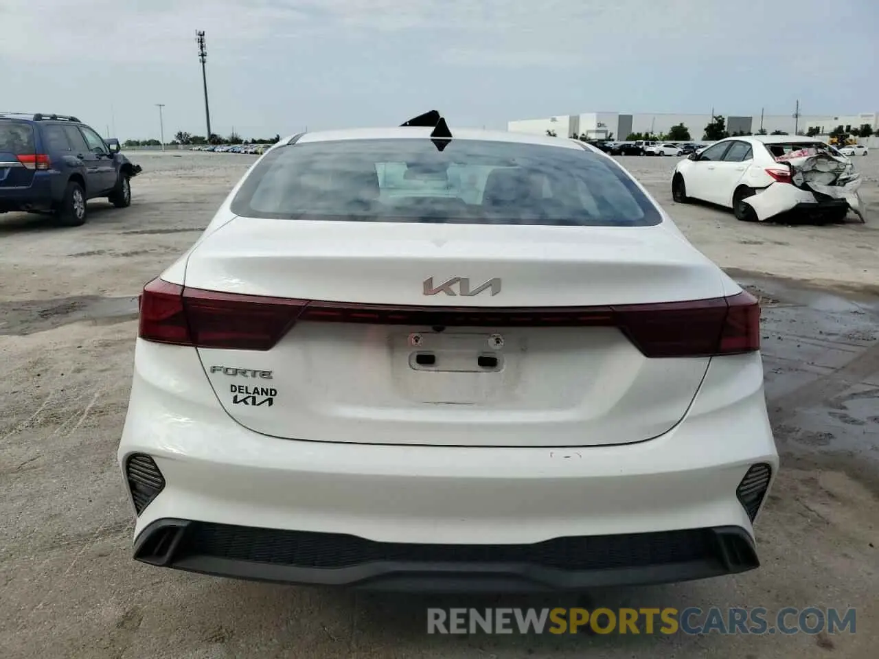 6 Photograph of a damaged car 3KPF24AD3PE661259 KIA FORTE 2023